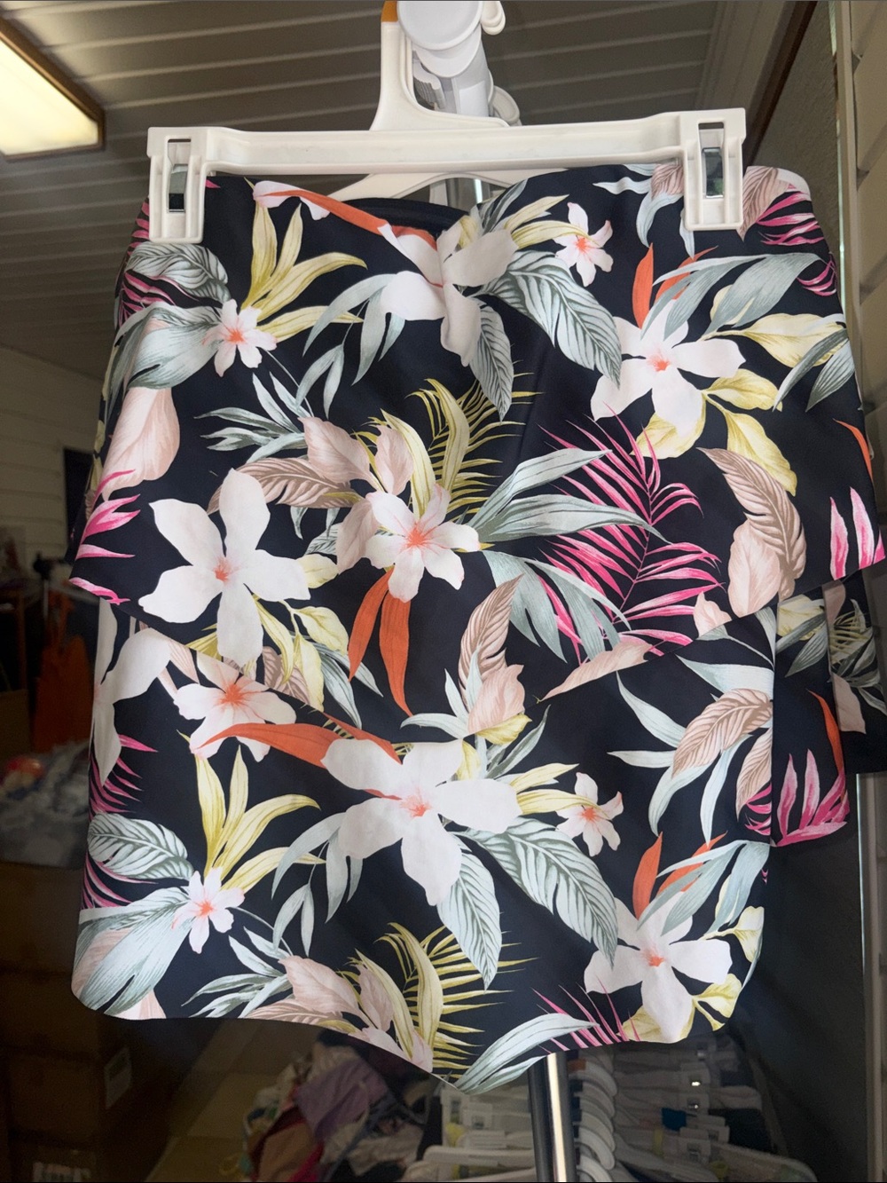 5/$10 New item…Floral Tropical print swim top strapless